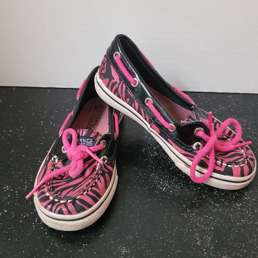 Sperry Topsider Black and Pink Shoe